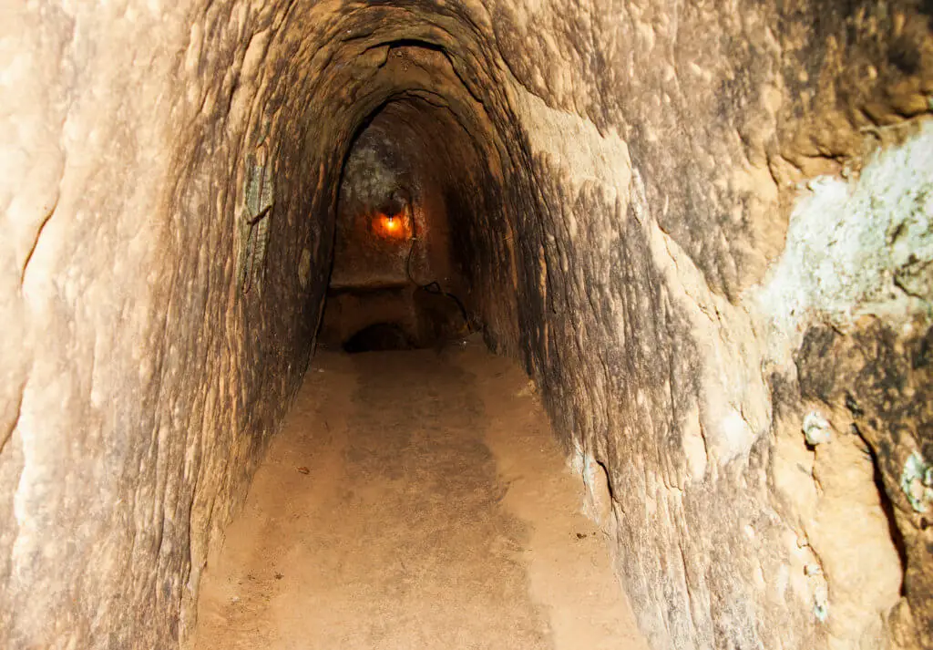 Exploring the Cu Chi Tunnels from the Inside